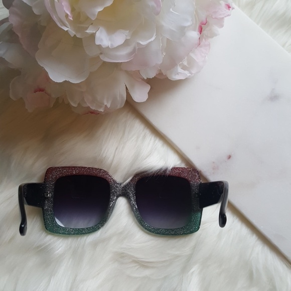 Just in!!!๐ Oversized sunglasses - Picture 6 of 8